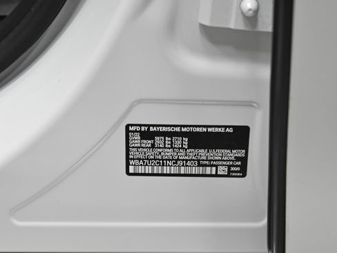 Used 2022 BMW ALPINA B7 xDrive w/ Luxury Rear Seating Package image 75