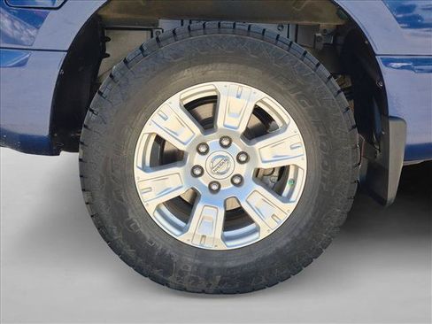 Used 2019 Nissan Titan SV w/ SV Convenience Package RWD image 23