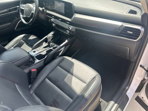 Used 2025 Kia Telluride S FWD image 37