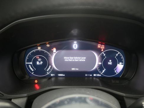 Used 2025 MAZDA CX-90 Plug-In Hybrid w/ Preferred AWD/4WD image 11