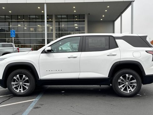 New 2026 Chevrolet Equinox LT image 6