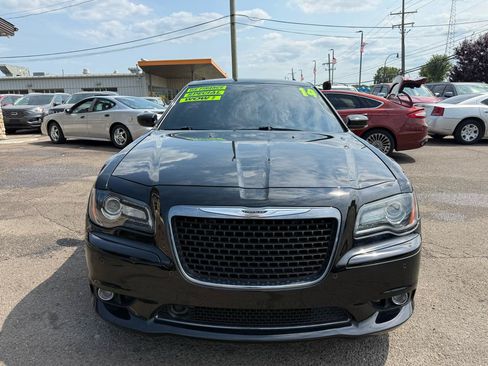 Used 2014 Chrysler 300 SRT8 w/ Leather Interior Group RWD image 3