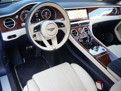 Used 2022 Bentley Continental GT AWD/4WD image 13