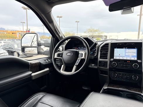 Used 2018 Ford F250 Lariat w/ Lariat Ultimate Package image 31