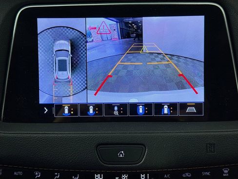 Used 2020 Cadillac XT4 Premium Luxury w/ Enhanced Visibility Package FWD image 14