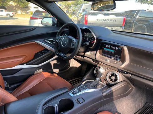 Used 2016 Chevrolet Camaro SS RWD image 23