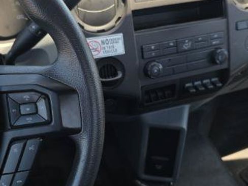 Used 2022 Ford F650 2WD Regular Cab Super Duty image 7