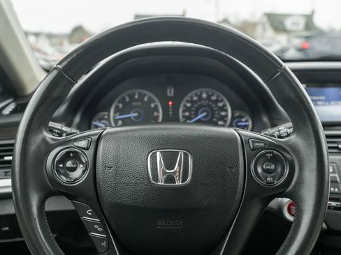 Used 2013 Honda Crosstour EX-L image 18