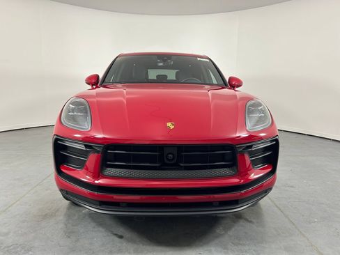 Used 2025 Porsche Macan AWD/4WD image 10