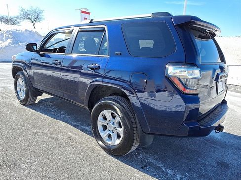 Certified 2023 Toyota 4Runner SR5 Premium w/ Moonroof Package image 7