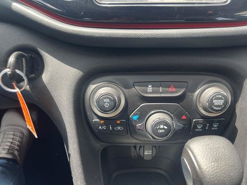 Used 2014 Dodge Dart SXT FWD image 23