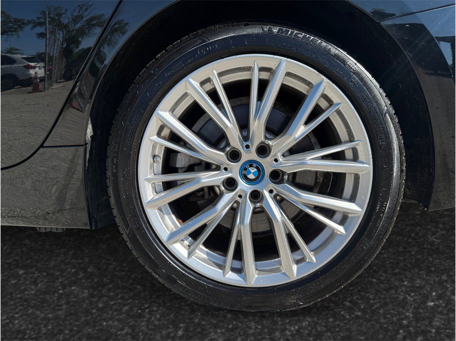 Used 2024 BMW 330e xDrive AWD/4WD image 16