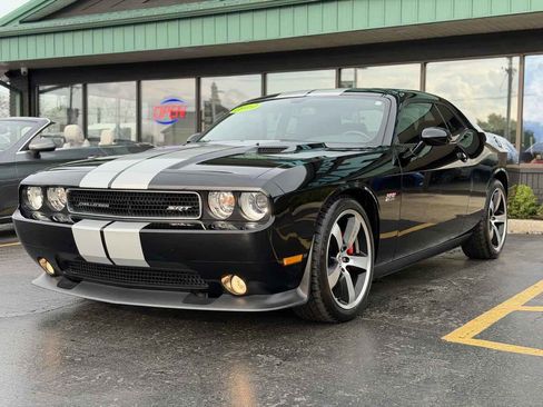 Used 2013 Dodge Challenger SRT8 w/ Harman Kardon Audio Group image 12