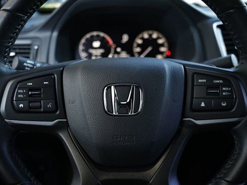 Certified 2024 Honda Ridgeline RTL image 32