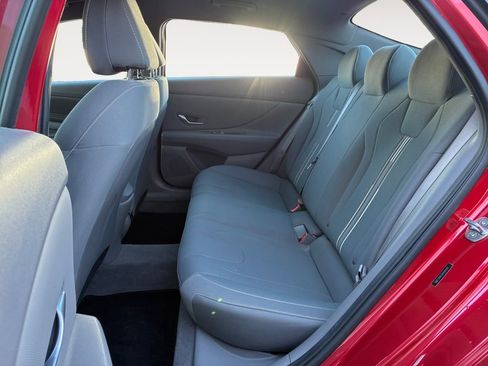 Used 2023 Hyundai Elantra SEL w/ Convenience Package image 13