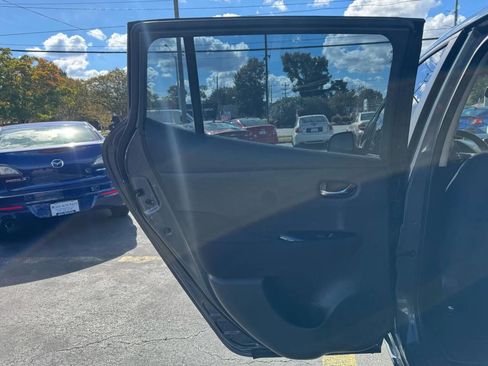 Used 2013 Nissan Leaf SV w/ LED & Quick Charge Pkg image 13