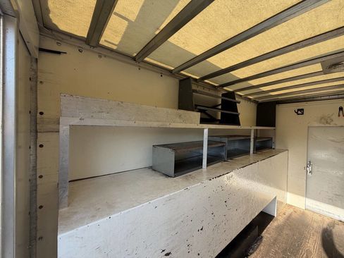 Used 2015 GMC Savana 3500 image 44