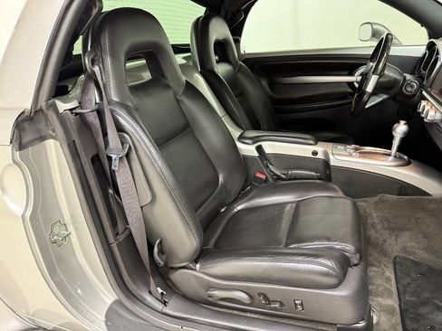Used 2004 Chevrolet SSR w/ Preferred Equipment Group image 25
