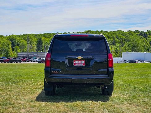 Used 2017 Chevrolet Tahoe LT w/ LT Signature Package AWD/4WD image 4