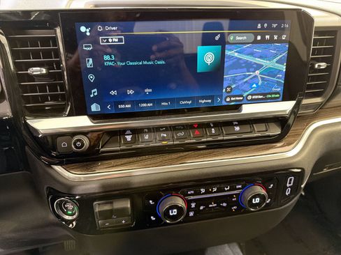 Used 2025 Chevrolet Silverado 2500 LT w/ Safety Package image 17