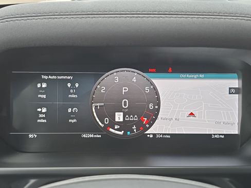 Used 2023 Land Rover Defender 110 X-Dynamic SE AWD/4WD image 18