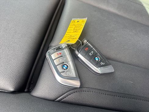 Used 2021 BMW 330i Sedan w/ Premium Package image 35