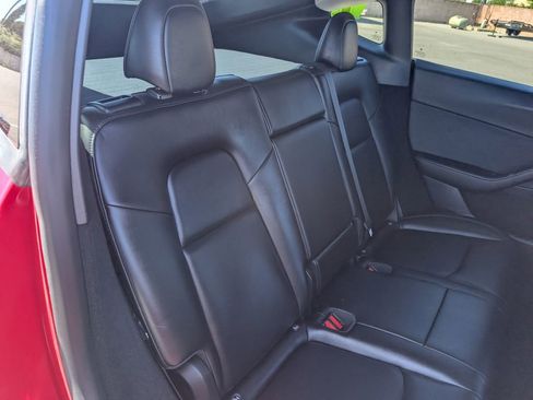 Used 2023 Tesla Model Y Long Range AWD/4WD image 14