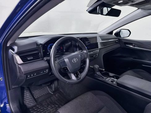 Used 2025 Toyota Camry LE w/ Convenience Package AWD/4WD image 9