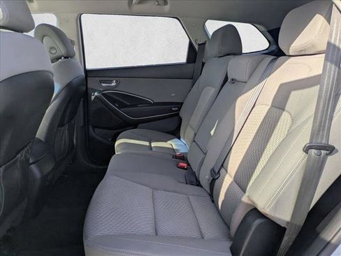 Used 2017 Hyundai Santa Fe SE w/ Cargo Package FWD image 17
