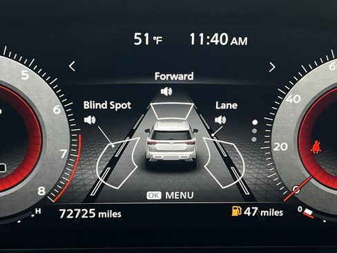 Used 2023 Nissan Pathfinder Platinum image 30