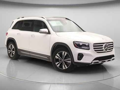 New 2026 Mercedes-Benz GLB 250 image 1