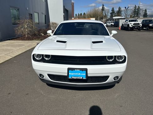 Certified 2023 Dodge Challenger SXT w/ Plus Package image 8