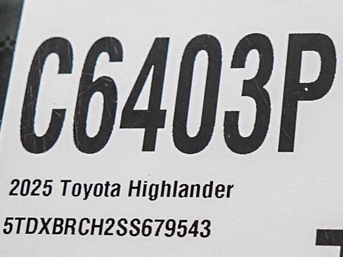 Used 2025 Toyota Highlander Limited AWD/4WD image 34