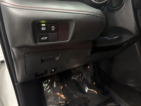 Used 2023 Toyota Highlander XSE image 12