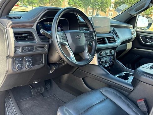 Used 2023 Chevrolet Suburban Z71 image 12