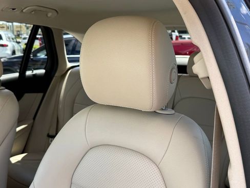 Used 2022 Mercedes-Benz GLC 300 4MATIC w/ Premium Package Lite image 2