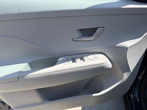 Used 2024 Hyundai Kona SEL FWD image 14