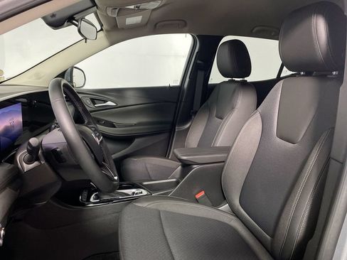 Used 2024 Buick Encore GX Preferred FWD image 11