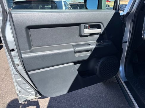 Used 2008 Toyota FJ Cruiser 4WD image 24