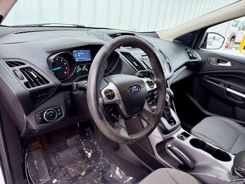 Used 2015 Ford Escape SE image 9