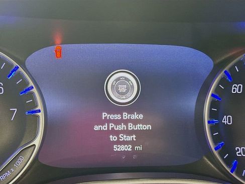 Used 2024 Chrysler Pacifica Touring-L image 16