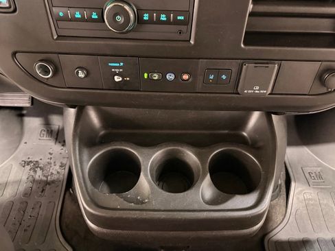 Used 2024 Chevrolet Express 3500 LT w/ LT Preferred Equipment Group RWD image 22