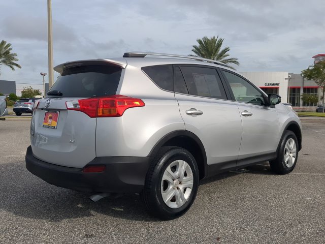 Used 2014 Toyota RAV4 LE FWD image 4