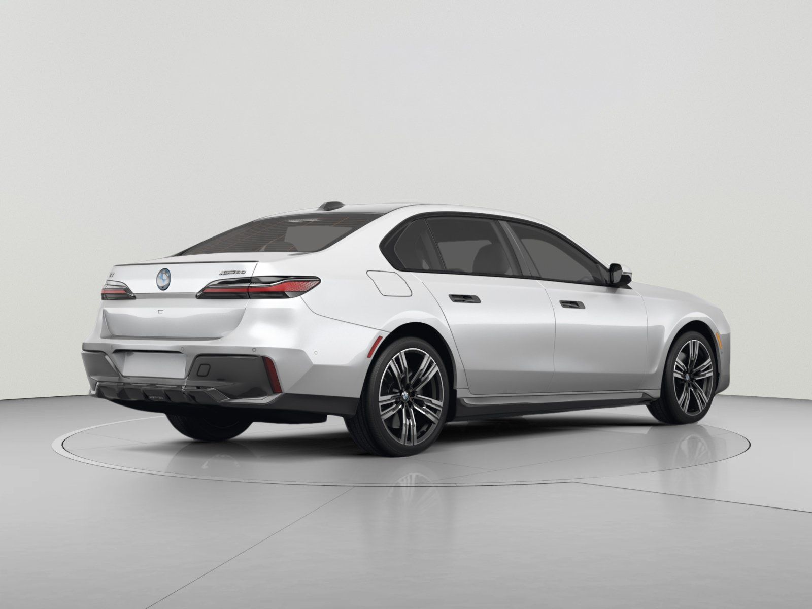 Used 2023 BMW i7 xDrive60 AWD/4WD image 3