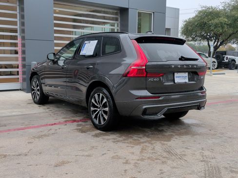Used 2025 Volvo XC60 B5 Plus image 7