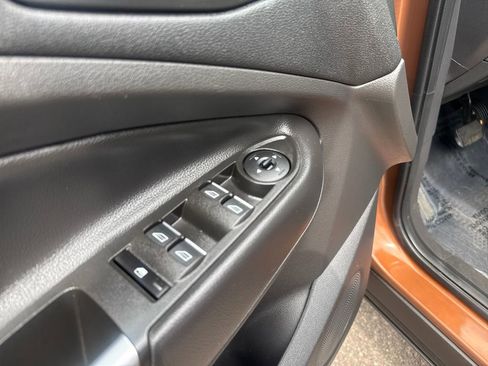 Used 2017 Ford Escape SE w/ Equipment Group 201A image 11