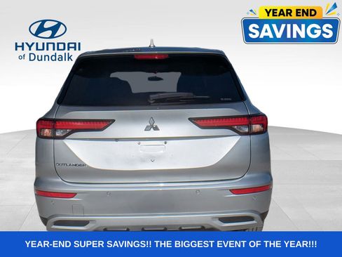 Used 2023 Mitsubishi Outlander SE image 7