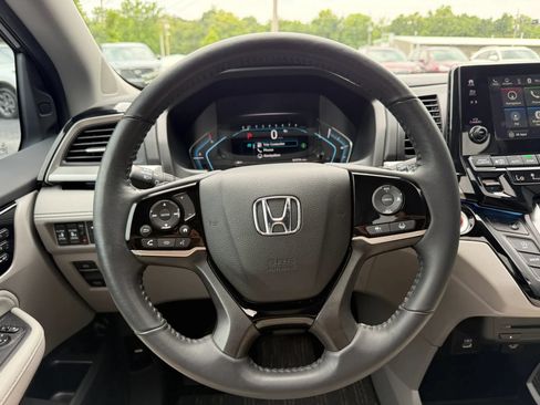 Used 2023 Honda Odyssey Touring image 19