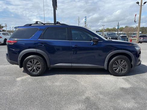 Used 2022 Nissan Pathfinder SV image 7