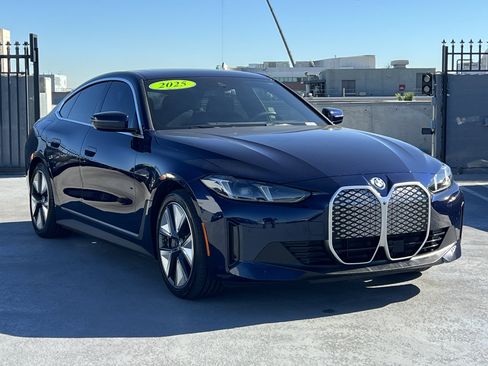 Used 2025 BMW i4 eDrive40 w/ M Sport Package image 8